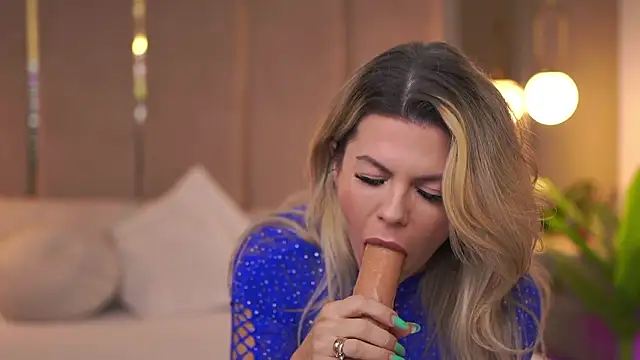 CamilaStarr online show from February 12, 7:42 pm