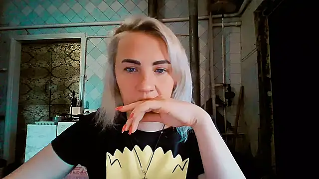 EmmaCat  online show from February 9, 8:40 am