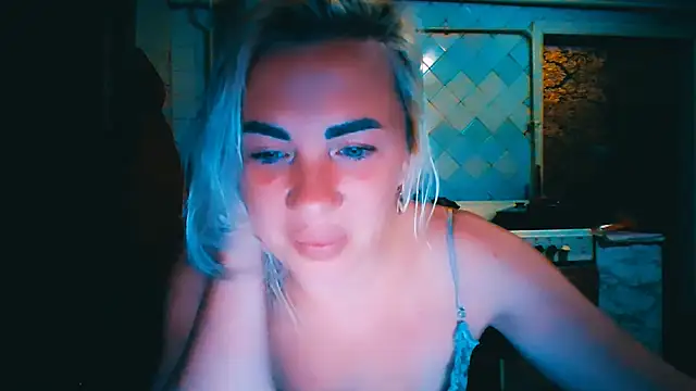 EmmaCat  online show from June 26, 6:45 pm