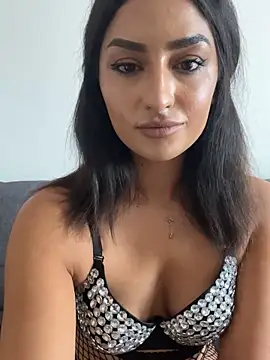 Snapshot of Mia_spicyy chatting on November 5, 10:26 am Mia spicyy online show from November 5, 10:26 am