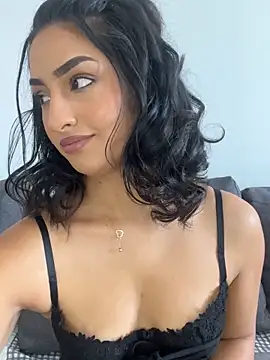 Snapshot of Mia_spicyy chatting on November 14, 9:52 am Mia spicyy online show from November 14, 9:52 am