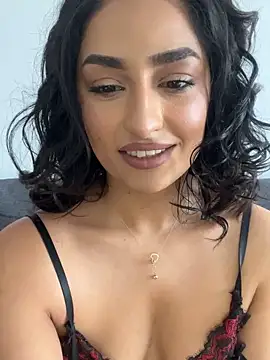 Snapshot of Mia_spicyy chatting on November 15, 9:50 am Mia spicyy online show from November 15, 9:50 am
