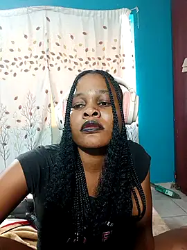 Snapshot of BlondieBitch chatting on January 13, 2:44 pm BlondieBitch online show from January 13, 2:44 pm