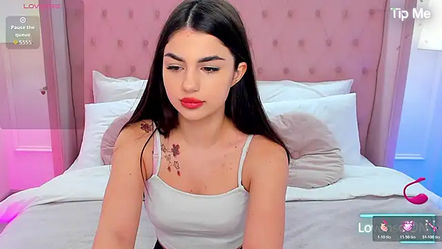 Snapshot of HelenTiny chatting on November 26, 1:34 pm HelenTiny online show from November 26, 1:34 pm