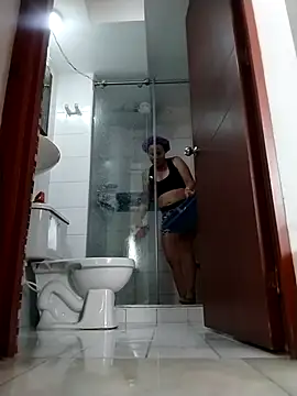 LaraCaliente online show from January 12, 4:01 pm