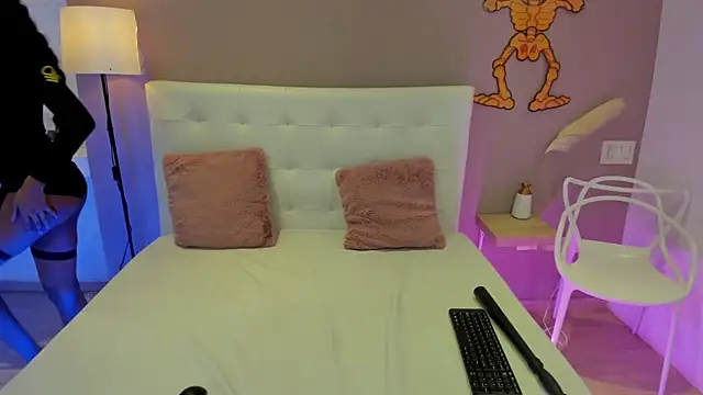 Snapshot of AlayshaJohnson chatting on October 31, 9:16 pm AlayshaJohnson online show from October 31, 9:16 pm