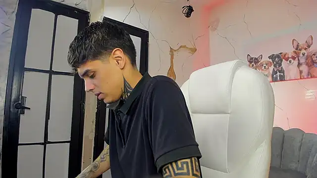 Declan-Fox online show from November 9, 4:11 am