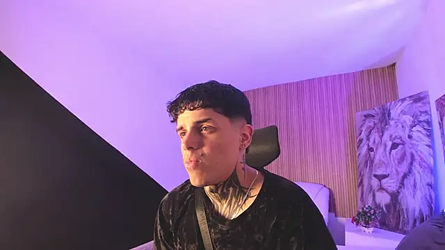 Declan-Fox online show from November 28, 5:21 am