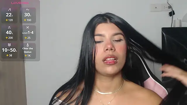 MayaScott11 online show from October 29, 7:04 pm