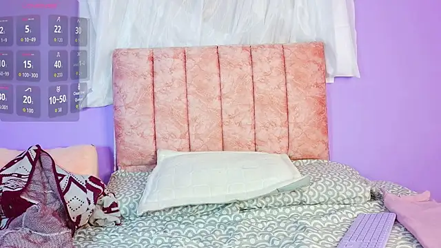 Snapshot of Ava_Raye chatting on June 25, 7:29 pm Ava Raye online show from June 25, 7:29 pm
