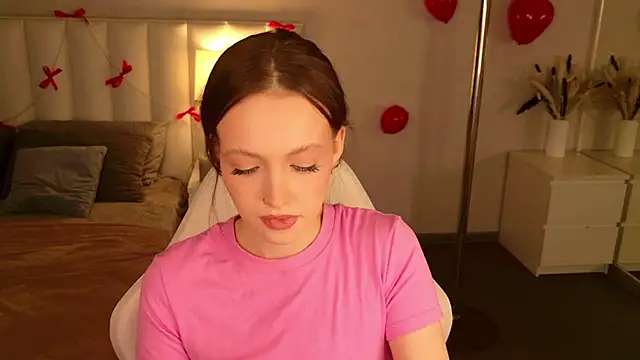 SallyPinkman online show from February 13, 9:05 am