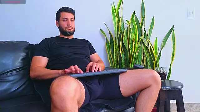 Snapshot of stiven_montiel chatting on May 27, 12:35 pm stiven montiel online show from May 27, 12:35 pm