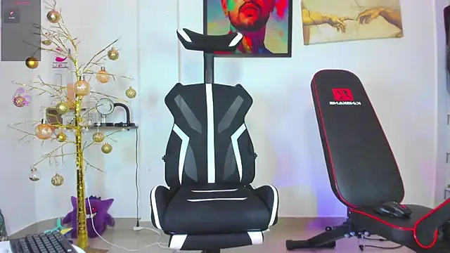 JordanRossie online show from December 15, 10:14 pm