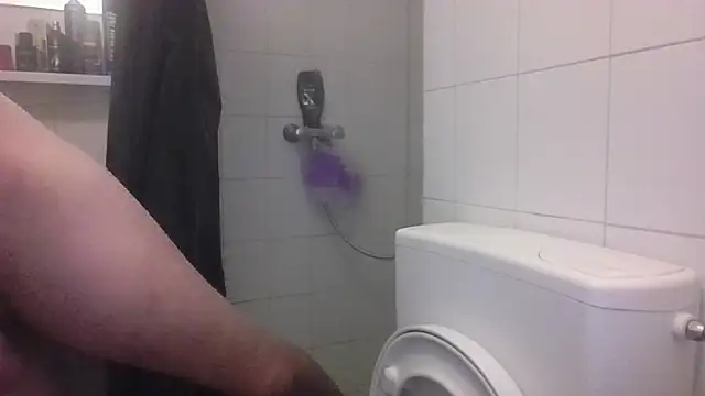 Snapshot of steef070 chatting on October 11, 3:28 am steef070 online show from October 11, 3:28 am