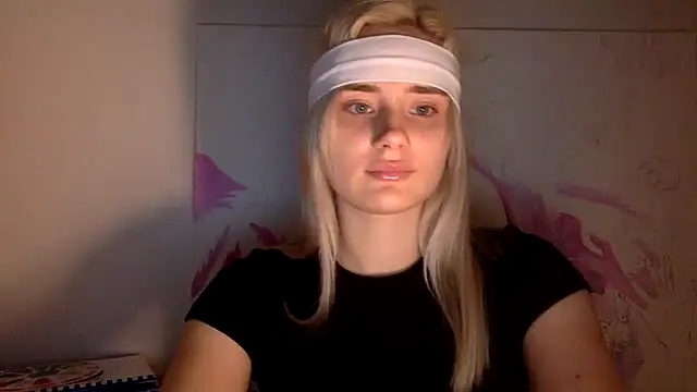 Snapshot of Rosvann chatting on September 23, 4:10 pm Rosvann online show from September 23, 4:10 pm