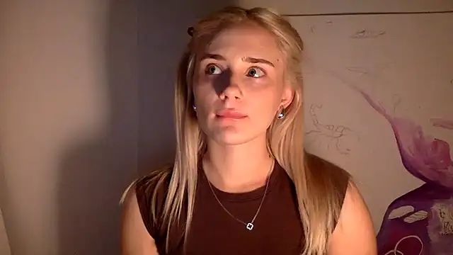 Snapshot of Rosvann chatting on November 6, 6:42 pm Rosvann online show from November 6, 6:42 pm