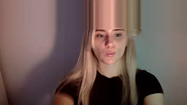 Snapshot of Rosvann chatting on November 17, 3:51 pm Rosvann online show from November 17, 3:51 pm