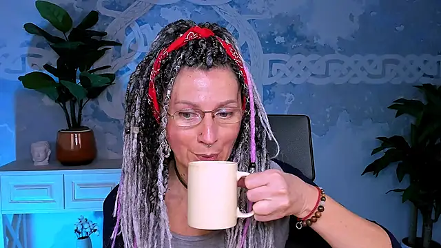 Snapshot of UmaSpace chatting on September 28, 1:05 pm UmaSpace online show from September 28, 1:05 pm