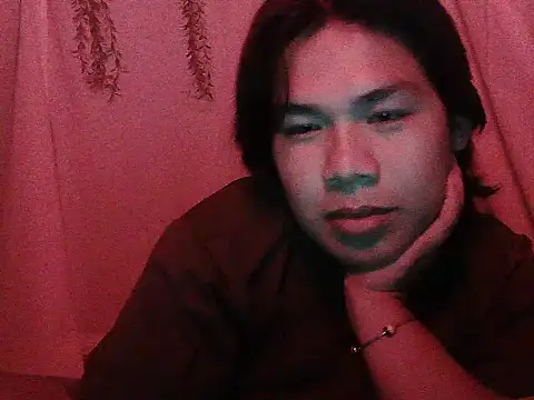 Huntrix2025 online show from December 5, 12:47 pm