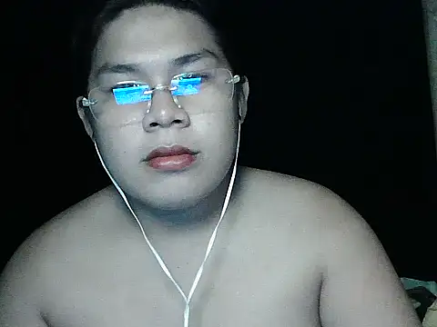 Huntrix2025 online show from May 25, 2:01 pm