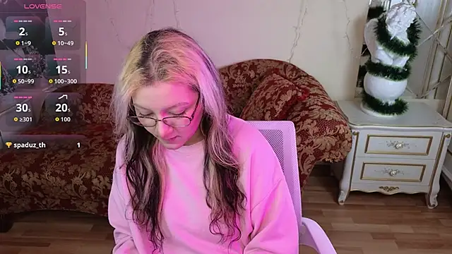 JuicyLullu online show from December 20, 11:28 am