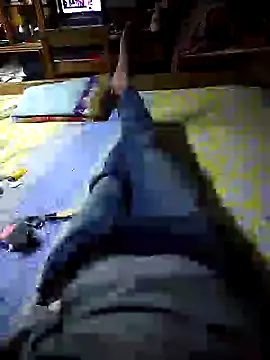 Snapshot of MadForU chatting on May 6, 7:19 pm MadForU online show from May 6, 7:19 pm