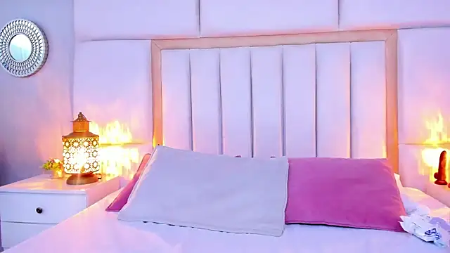 LaylaaDoll online show from March 29, 1:33 pm