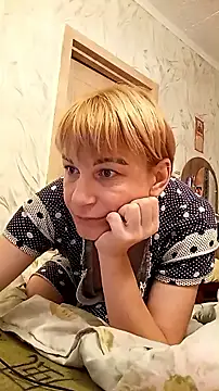 Snapshot of SweetKiss96 chatting on October 18, 7:58 pm SweetKiss96 online show from October 18, 7:58 pm