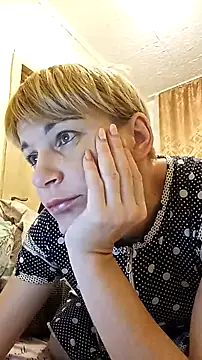 Snapshot of SweetKiss96 chatting on October 28, 7:38 pm SweetKiss96 online show from October 28, 7:38 pm