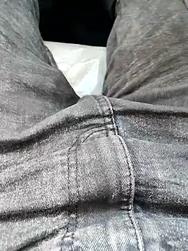 lickingspecilist online show from November 5, 10:48 am