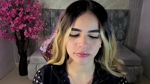 lilith4 s online show from October 29, 3:20 am