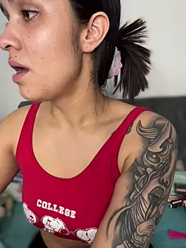 Isabella-Teen online show from December 18, 2:06 am