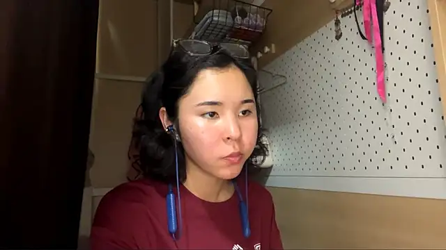 JennyCarpenter online show from May 15, 9:16 am