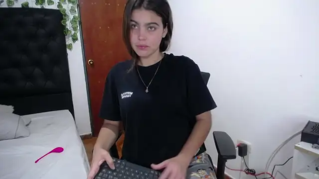 isabel 09 online show from November 6, 3:07 am