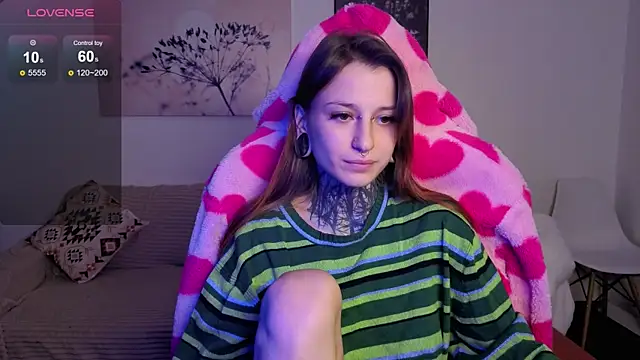 LilithPoison online show from October 5, 6:06 pm