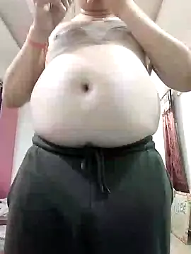 Love40777 online show from November 13, 6:18 pm