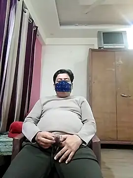 Love40777 online show from December 14, 6:01 pm