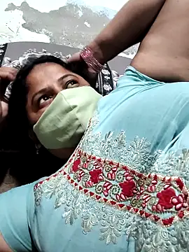 Mmm143 online show from April 5, 6:05 pm