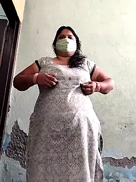 Mmm143 online show from April 13, 9:48 am