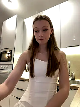 FriendlyFire 18 online show from September 30, 5:51 pm