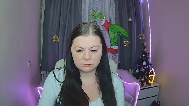 BritneyRaine online show from December 19, 11:50 am