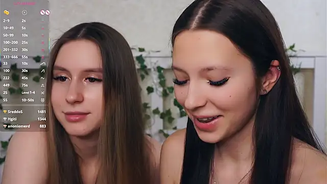 GabrielleLynchard online show from February 7, 8:45 pm