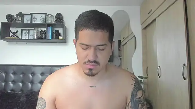 Snapshot of Arnolwilliams chatting on September 27, 6:46 pm Arnolwilliams online show from September 27, 6:46 pm