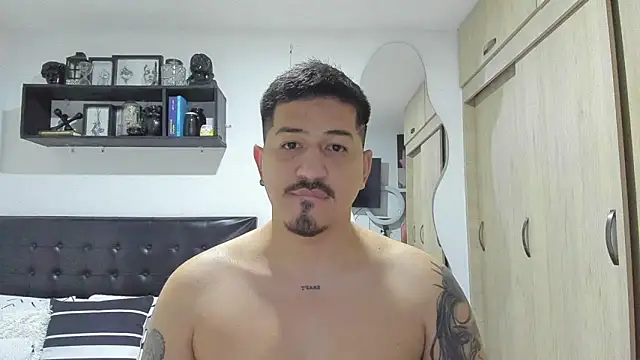 Snapshot of Arnolwilliams chatting on November 3, 6:47 am Arnolwilliams online show from November 3, 6:47 am