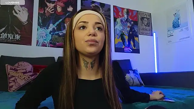 KiraQuinn1 online show from November 5, 4:29 pm