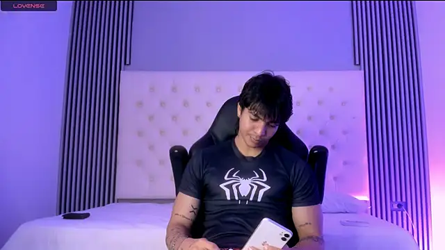 toji luxxer online show from December 1, 3:11 am