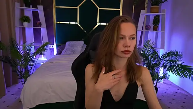 ShyySiren online show from November 19, 8:36 am