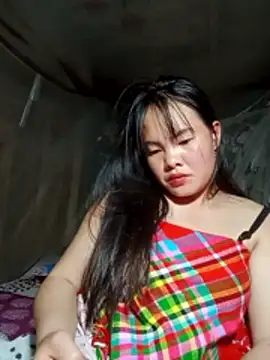 emilyzz online show from February 11, 3:28 pm