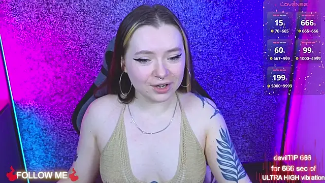 Snapshot of CarolinaReaperr chatting on November 5, 10:48 am CarolinaReaperr online show from November 5, 10:48 am