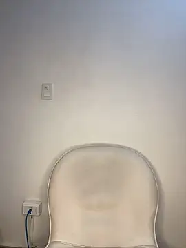 krisstenSantos online show from November 6, 12:39 pm